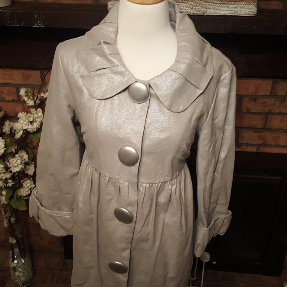 adorable brand new silver metallic holiday jacket